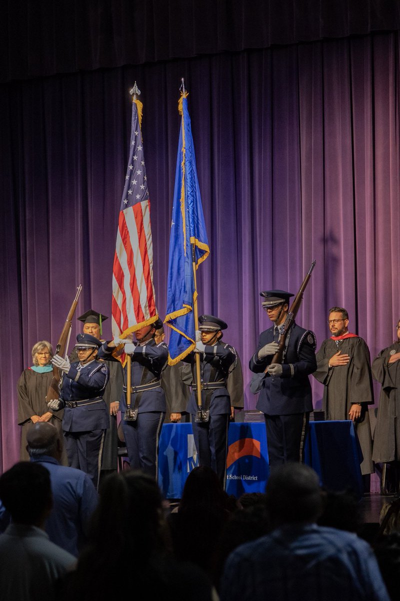 Midland_ISD's tweet image. This evening, we proudly celebrated our summer graduates from CHS, LHS, and MHS! We are so proud of each of these students, and we can’t wait to see what their future holds!
🎓❤️🤍💜🎓
#ExcellenceInAction #StudentExperience