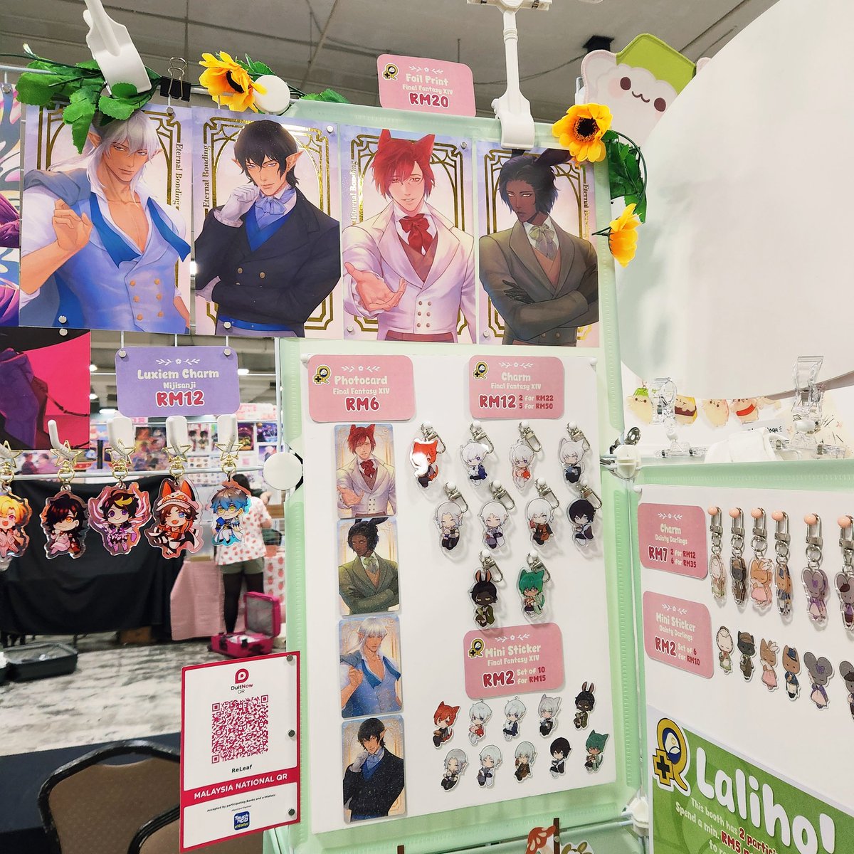 And our booth is up! With my little FFXIV corner 💕 
#animangaki2025