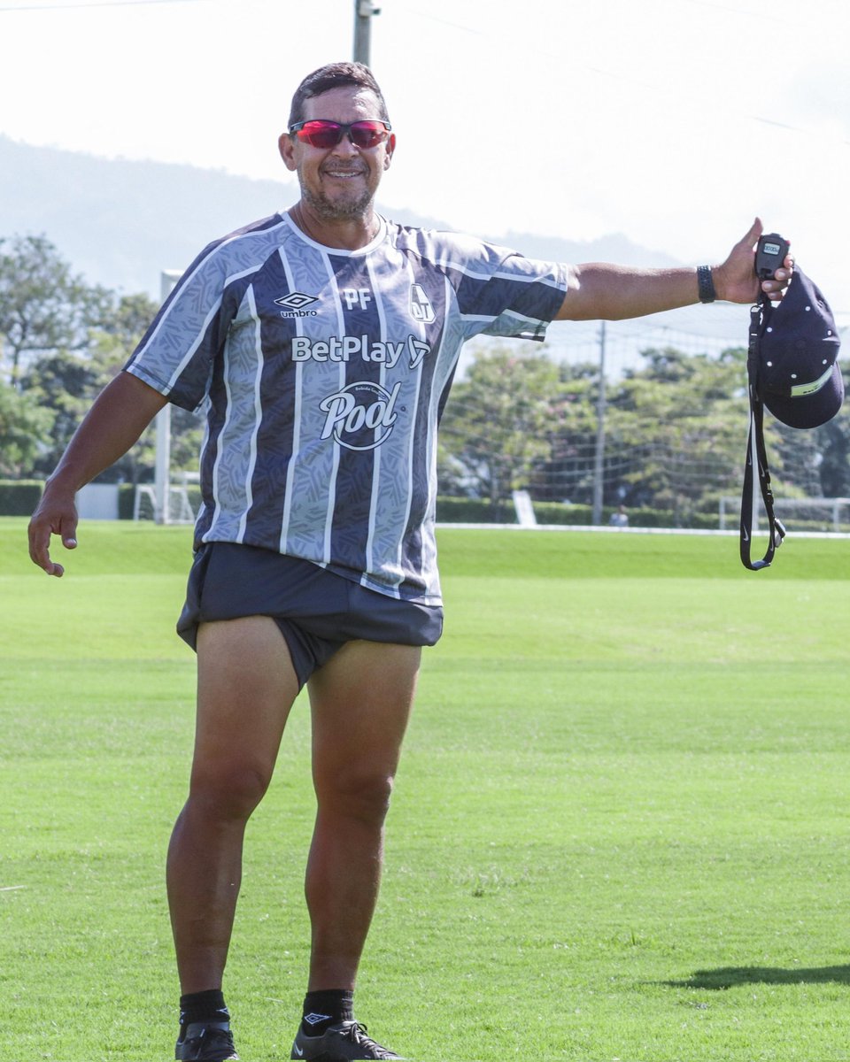 Jhon Durango hasta hoy estuvo con Deportes Tolima acompañará como preparador físico a Hernan Torres.