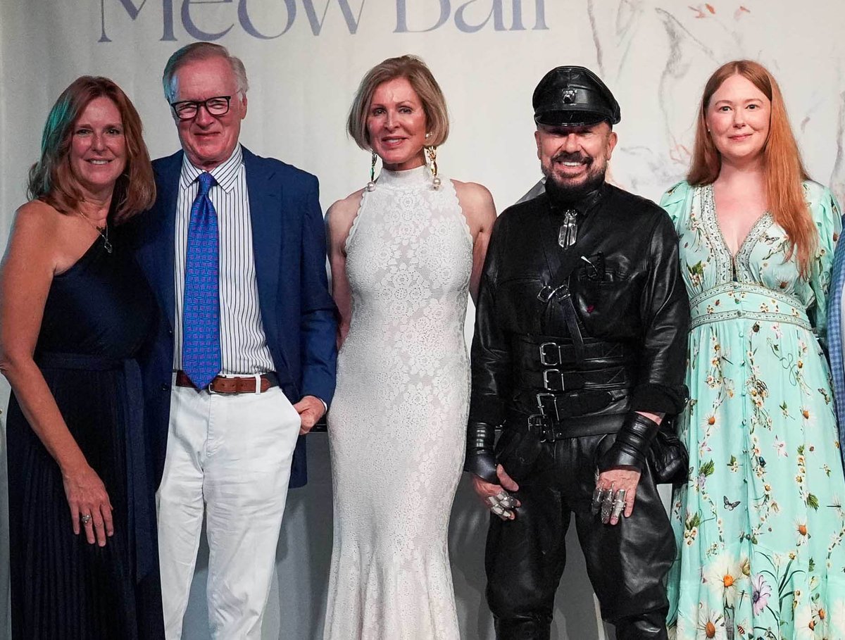 #CHUCKSCARBOROUGH #NBCNEWS #NORAHLAWLOR #ARFHAMPTONS #ANIMALRESCUE

ELLEN &amp; CHUCK SCARBOROUGH HONORED BY ANIMAL RESCUE FUND OF THE HAMPTONS

timessquaregossip.com/2025/08/ellen-…