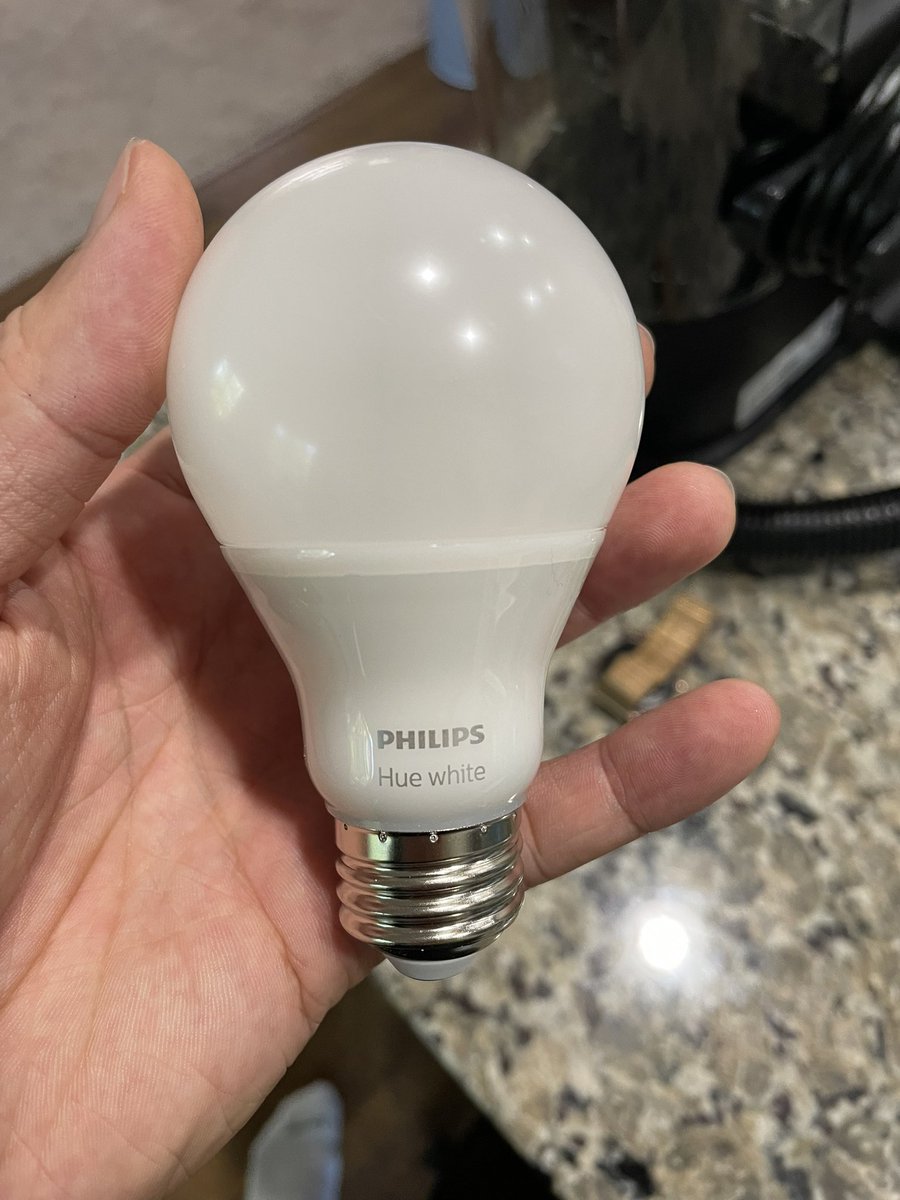 cheejenjen's tweet photo. @tweethue I have these light bulbs but can’t seem to connect to the Hue app. I believe the mode is A19. Can you help? https://t.co/bKpsGxJDiD