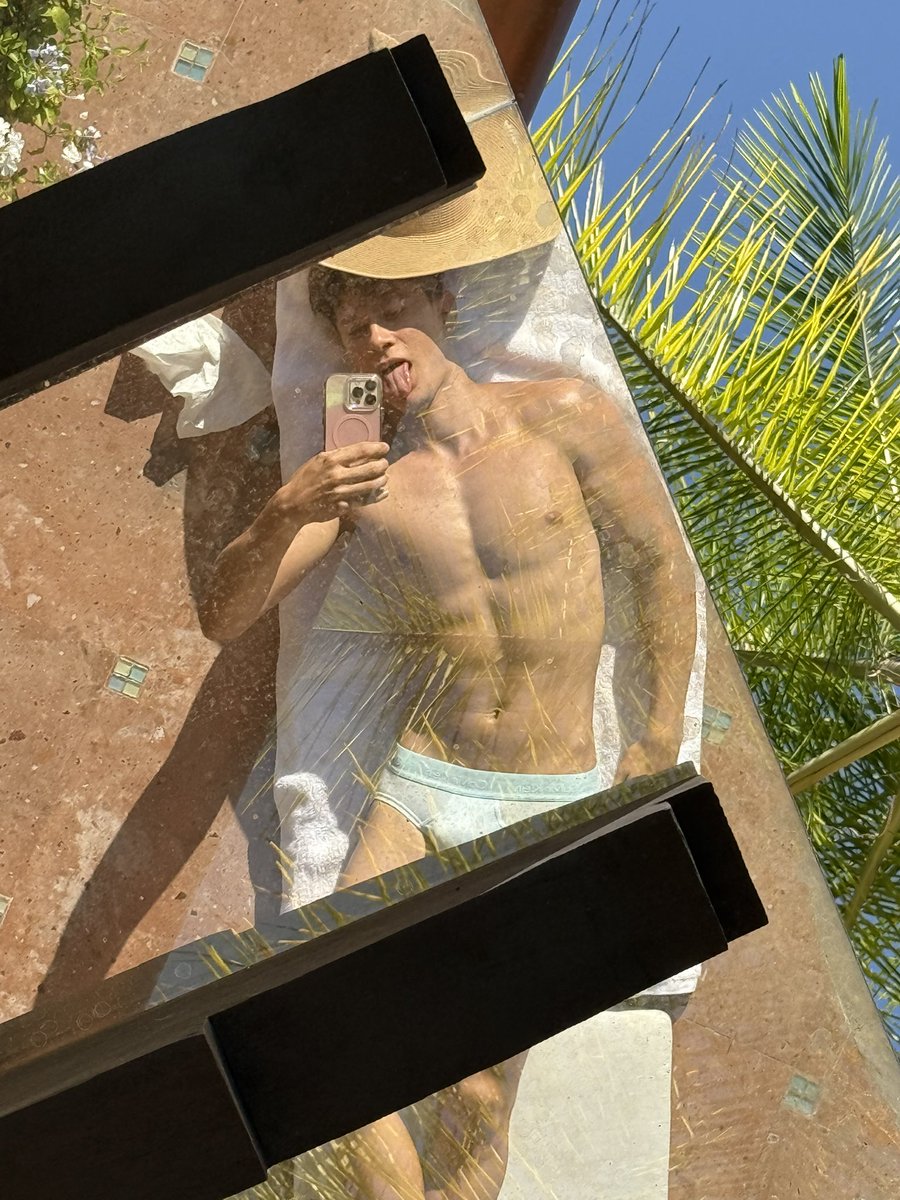 Lucaboyyy's tweet photo. ☀️ https://t.co/Wi9MGYNVB3 https://t.co/vpGC9Th8Sv