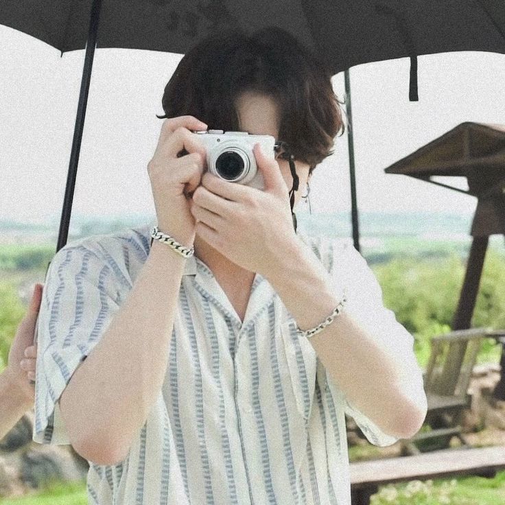 giugiubs7's tweet photo. #jikookau #aujikook !Paparazzi¡

onde JungKook é obcecado pelo seu vizinho de cima e faz de tudo para ter sua atenção. Jimin não imagina que tem um fã número um por aí. https://t.co/cTLCv83dCu