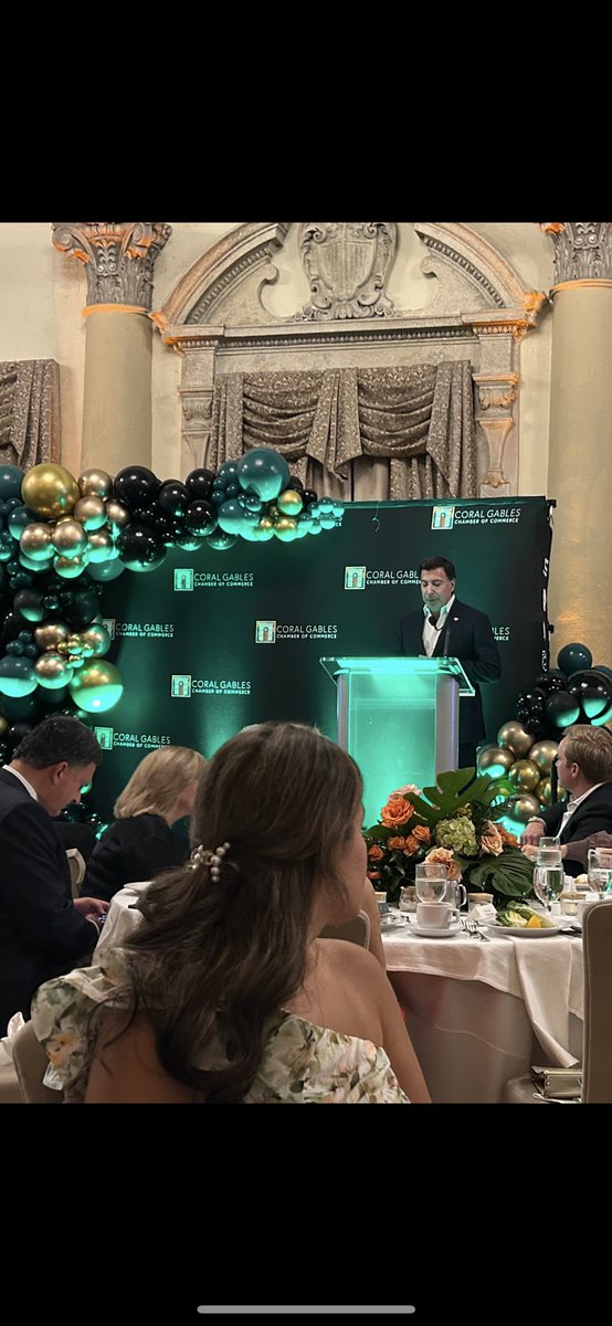 DavidKalfaMD's tweet photo. Congratulations to Nicklaus Children’s Hospital for receiving the community Legacy Award from the Coral Gables Chamber of Commerce! All about Clinical excellence and innovation for the kids in south Florida ! @Matt_A_Love @Marc_Mestre @Nicklaus4Kids @joseph_nader https://t.co/vSbYyQlrlT