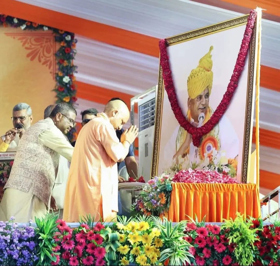 LThakurrss's tweet photo. जनपद अलीगढ़ में राजस्थान के पूर्व राज्यपाल, उत्तर प्रदेश के पूर्व मुख्यमंत्री, 'पद्म विभूषण' से अलंकृत श्रद्धेय कल्याण सिंह 'बाबू जी' की चतुर्थ पुण्यतिथि के अवसर पर आयोजित 'हिन्दू गौरव दिवस' कार्यक्रम में सम्मिलित होकर विनम्र श्रद्धांजलि अर्पित की । https://t.co/fRN8gdyDy5