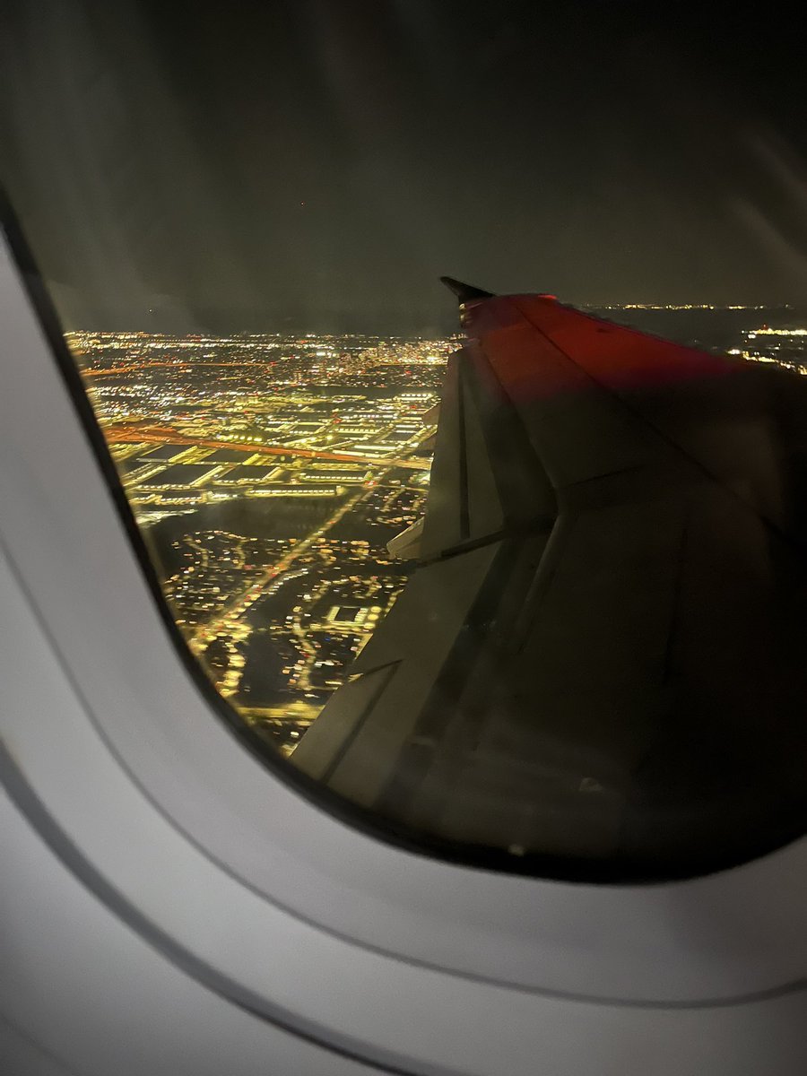 Yall ever fly on a plane while listening to Zyuohger’s opening