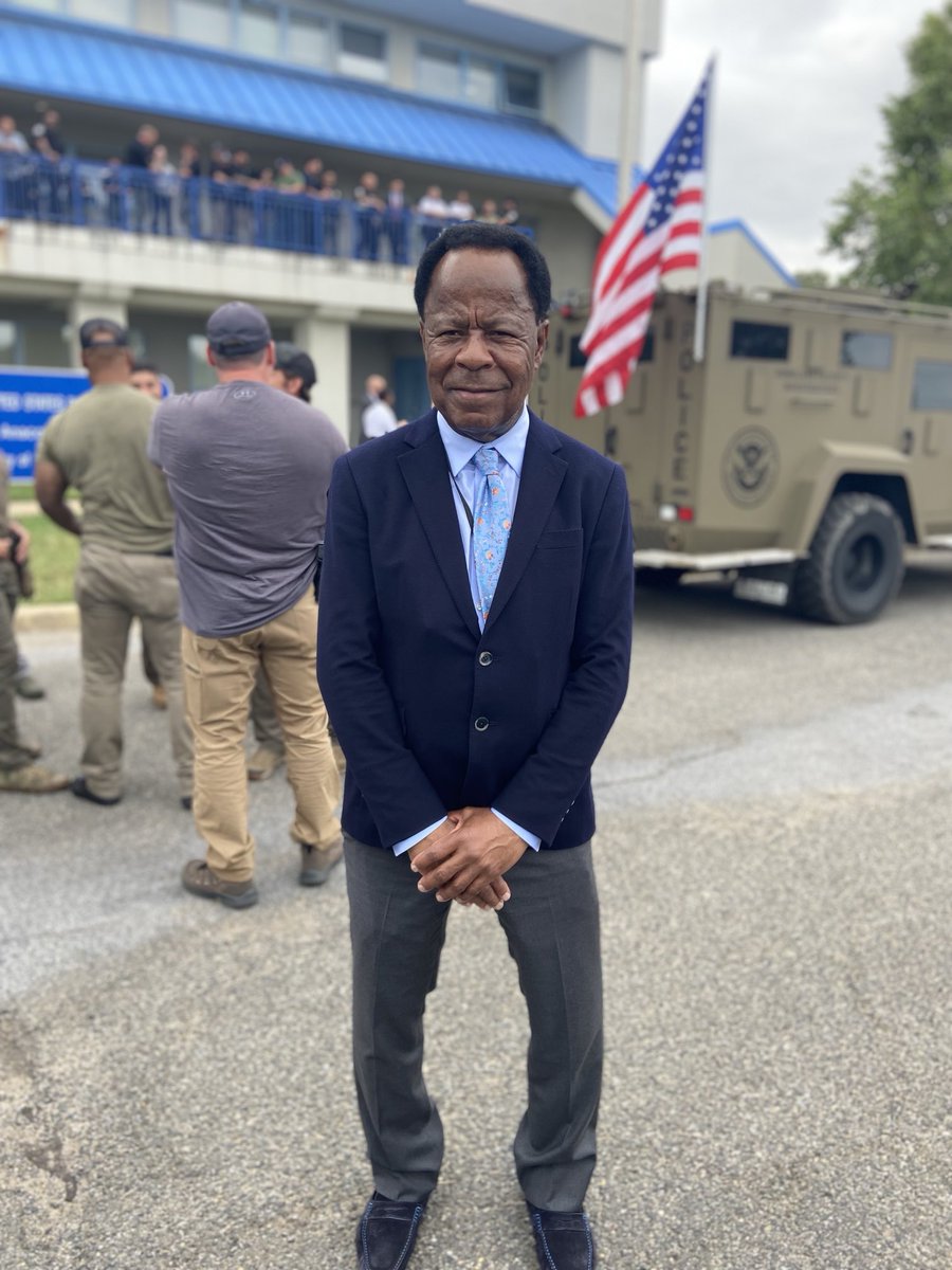 Thank you to all the devoted individuals who love our country and are making our capital safe for everyone! ⁦<a href="/AGPamBondi/">Attorney General Pamela Bondi</a>⁩ ⁦<a href="/realDonaldTrump/">Donald J. Trump</a>⁩ ⁦<a href="/ChadGilmartinCA/">Chad Gilmartin</a>⁩ ⁦<a href="/GatesMcgavick/">Gates McGavick</a>⁩