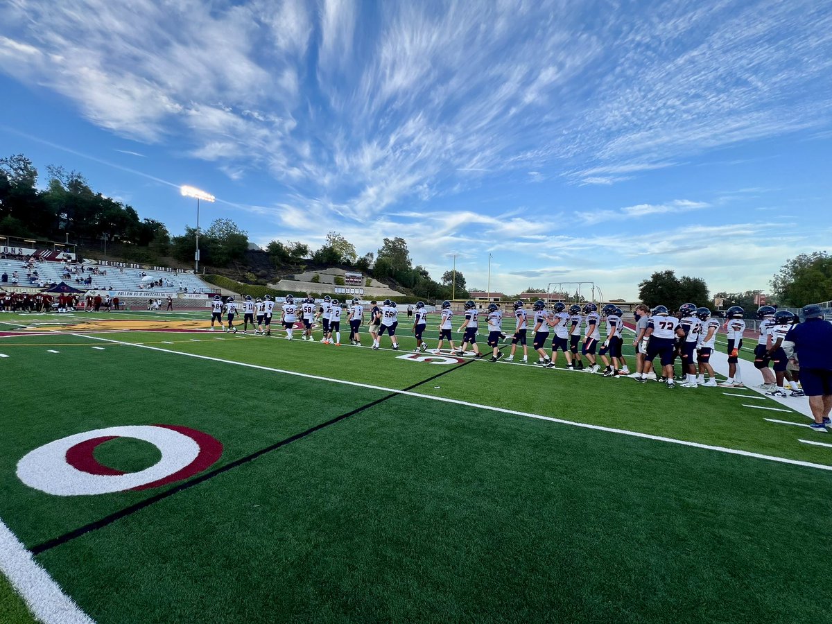 NadeFootball's tweet image. Congratulations 🦅 you’ve earned your C’s with the win over Oaks Christian.