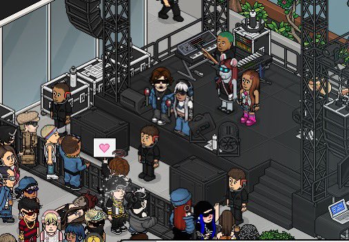 Que show foi esse hein minha gente ???? Breanaa arrasou como sempre! Só tenho a agradecer pela oportunidade de apresentar esse evento maravilhoso 

E a crips né vida, não tem jeito! 

faz o C 

<a href="/CripsHB/">Crips</a> 
<a href="/breanamarjani/">Breana</a> 
#NewYorkLiveHBT