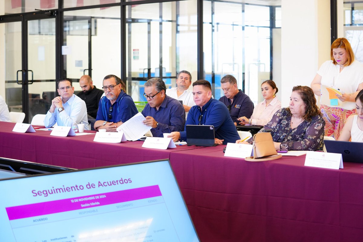 FroylanGamezG's tweet photo. La educación superior de #Sonora se fortalece con unidad y compromiso. 🤝

En la Asamblea Ordinaria, junto a representantes de universidades y tecnológicos, impulsamos la educación dual, un paso firme hacia más oportunidades para la juventud.

Con nuestro gobernador @AlfonsoDurazo, formamos profesionales de excelencia para #México y el mundo. 🌎