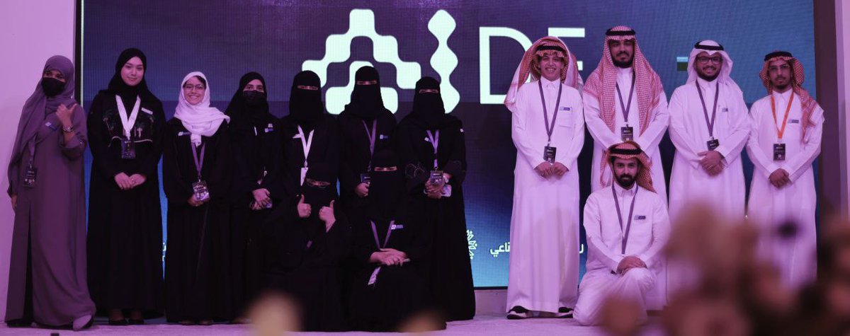 SalhaDaraan's tweet image. سعدت بمشاركتي في معرض #AIDEA  مع فريقي الرائع @AIPioneer_sa كشركاء نجاح في هذا الحدث التقني.
الحمدلله كنا بشكل أقرب لجمهورنا والفئة المستهدفة والاقبال والدعم منهم كان أكثر من رائع 🤍💜.
وشاكرة أيضا لاستضافتي في الجلسة الحوارية لليوم الثاني👏.