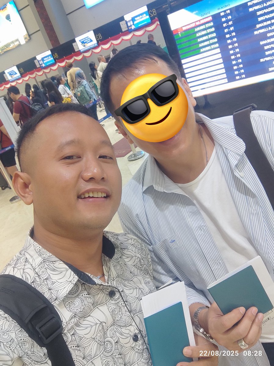 yaaayyy.. punya buku nikaahh.. 😁😘