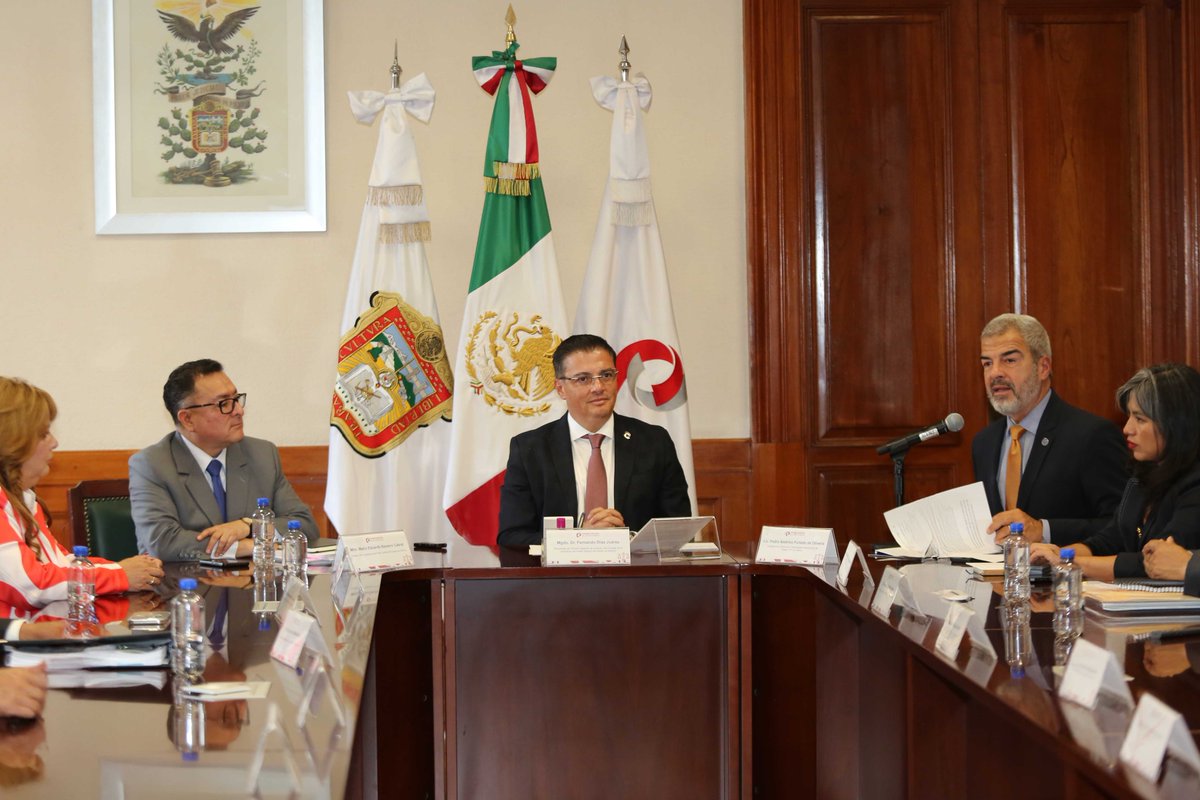 #Comunicado📄
PJEdomex y OIT presentan herramienta para fortalecer la justicia laboral

● La institución es referente nacional en la implementación de la reforma laboral y ocupa el primer lugar en la resolución de juicios en la materia.
● Esta herramienta permitirá identificar