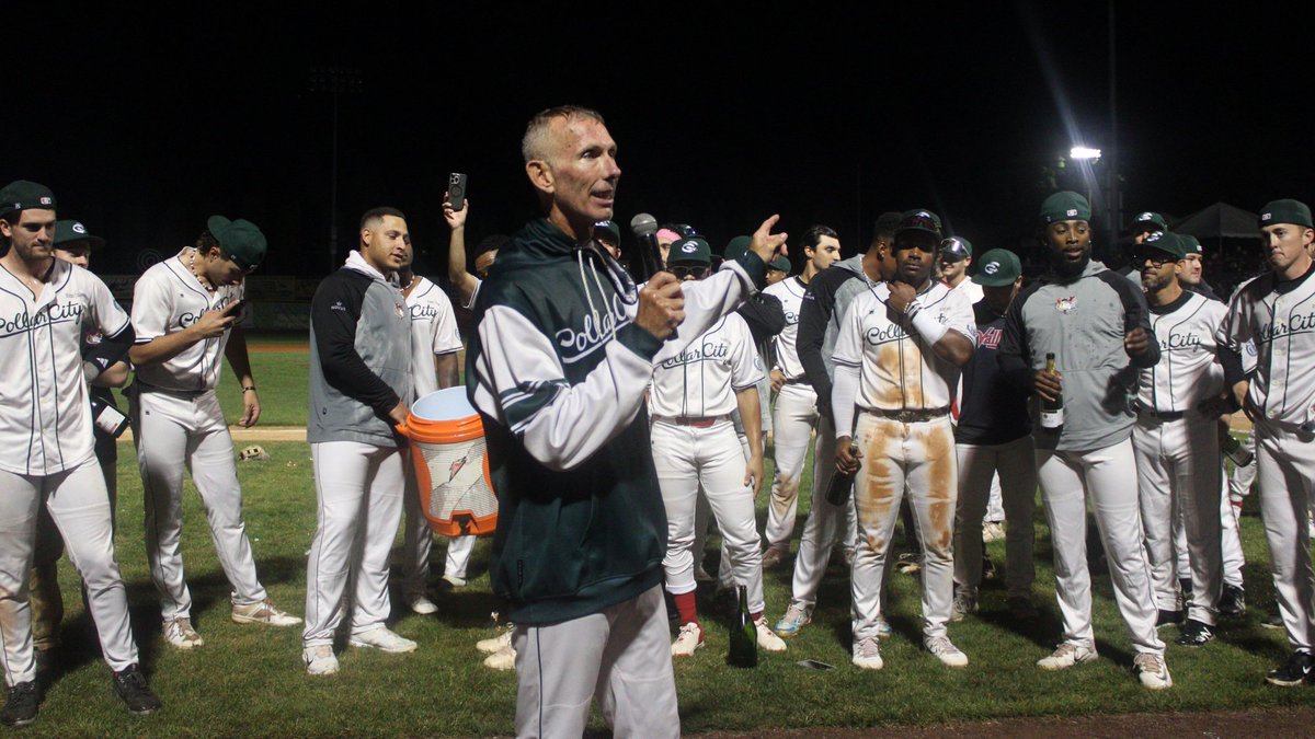 Sights from our playoff clinching W!

Congrats fellas!

#VamosGatos #Forthe518