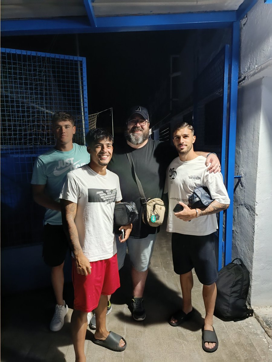 Lo prometido es deuda, había que hacerla y se hizo.... 4 jerezanos a darlo todo por el <a href="/Yeclano_dptvo/">Yeclano Deportivo</a> 
Ellos tres desde el verde, yo desde la <a href="/PCurvabar/">Peña Curvabar</a> 
<a href="/borjaamg/">BORJA MARTI GARCIA</a> <a href="/PedroMellii/">pedromelliii</a> <a href="/alexaury0408/">AlexAury</a> 
Jaime hazte "X" , primer aviso jajaja