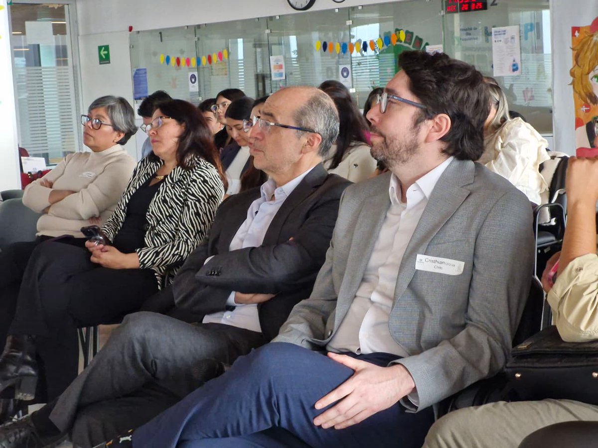 👁️✨ Culminaron las Jornadas de Oftalmología: Innovación y acceso en salud visual. Especialistas de 🇵🇾🇦🇷🇵🇪🇪🇨🇺🇾🇲🇽 y Chile compartieron experiencias sobre gestión clínica, avances terapéuticos y futuro en retina. 👏 Gracias a todos(as) por este gran aporte.