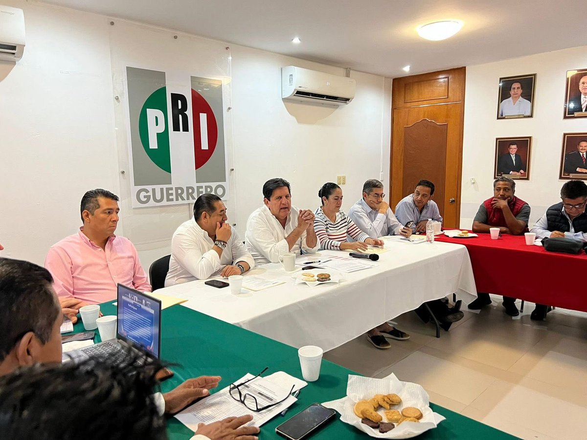PRI (@pri_nacional) on Twitter photo Sonora, Jalisco, Estado de México y Guerrero participan en la reunión nacional de evaluación encabezada por nuestro Presidente <a href="/alitomorenoc/">Alejandro Moreno</a>.
El #PRIUnido reafirma su compromiso con la ciudadanía, trabajando con fuerza, unidad y visión para construir un mejor futuro para México. Sonora, Jalisco, Estado de México y Guerrero participan en la reunión nacional de evaluación encabezada por nuestro Presidente <a href="/alitomorenoc/">Alejandro Moreno</a>.
El #PRIUnido reafirma su compromiso con la ciudadanía, trabajando con fuerza, unidad y visión para construir un mejor futuro para México.
