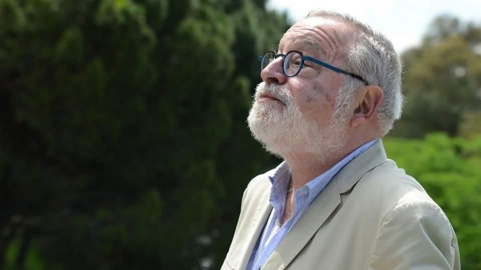 “Cuanto más inculta es una persona, más dinero necesita para pasar los fines de semana” (Fernando Savater)