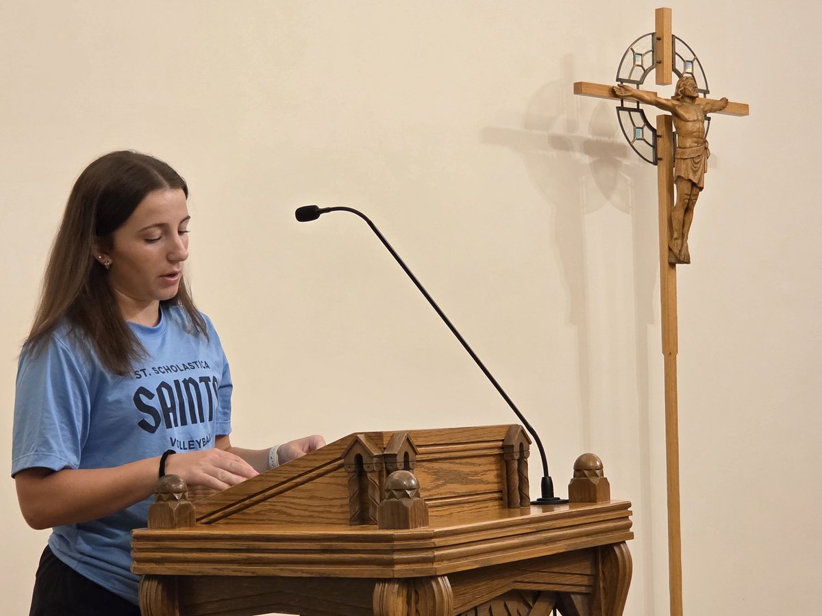 SrLisa's tweet photo. Today @SaintsVball was in chapel today for their preseason prayer service.   @CSSsaints @StScholastica @DuluthMonastery @MIACathletics https://t.co/xjyIlRVLov