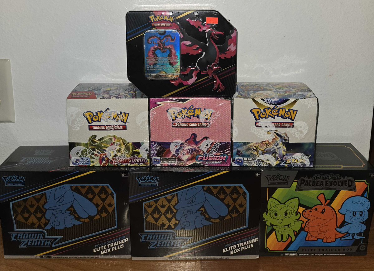 Lol_Noop's tweet photo. @HNLCollectibles is back! 

Got a handful of sealed and low end singles if anyone is interested! Stocking up on mid-high end singles and slabs for the shows soon! https://t.co/RkTvza9MxJ