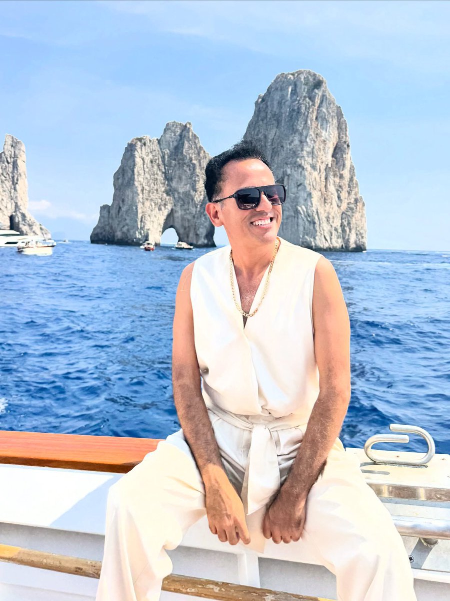 Chrystravelers tweet media