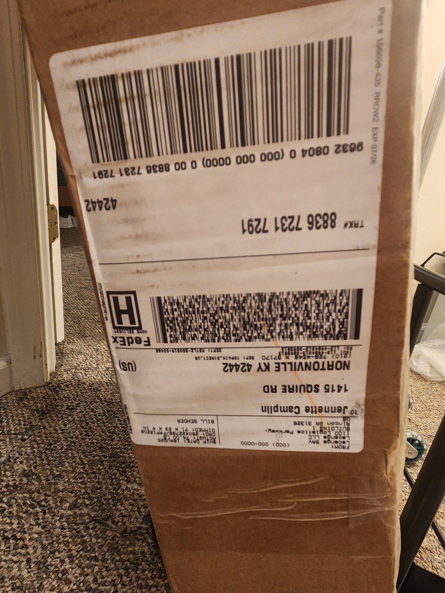JC2Gizmo's tweet photo. @FedExHelp j.camplin@mchsi.com 
270-836-7053
I prefer email, texts, or a response here over calls. I'm not downloading WhatsApp like someone else told me to do to get this handled. https://t.co/OYlDDPgszC