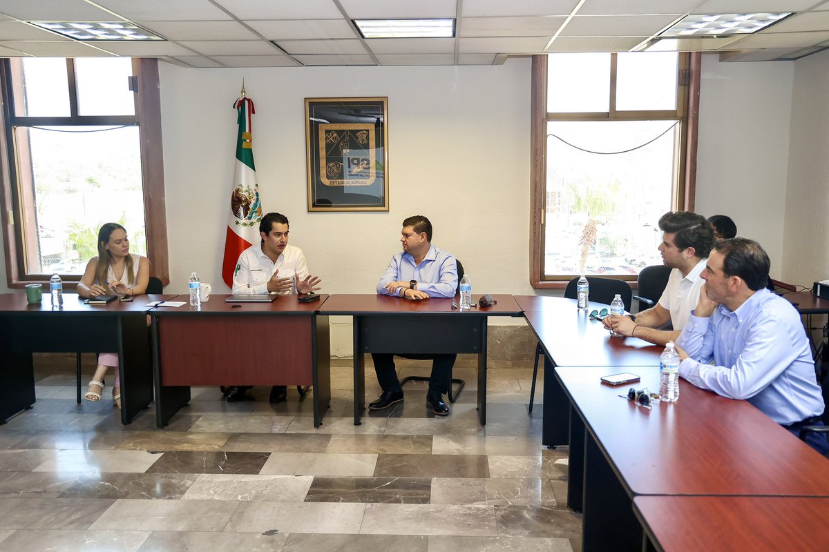 gradillasrob's tweet photo. Trabajamos bajo el liderazgo de nuestro Gobernador @AlfonsoDurazo con instrucciones muy claras, transformar e impulsar la industria y el desarrollo económico de Sonora.

Fue un gusto reunirme con la Asociación Sonorense de Parques Industriales (ASPI) presidida por mi buen amigo Luis Carlos Peralta con quien compartirnos esfuerzos y visiones, siempre en beneficio de la industria sonorense.✅