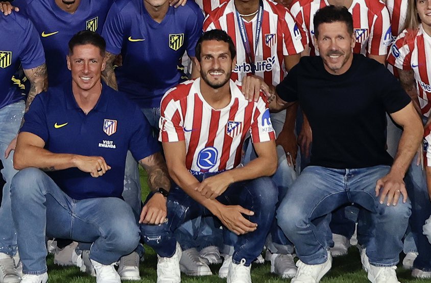 No cabe más Atlético de Madrid en una foto.

🥹♥️🤍