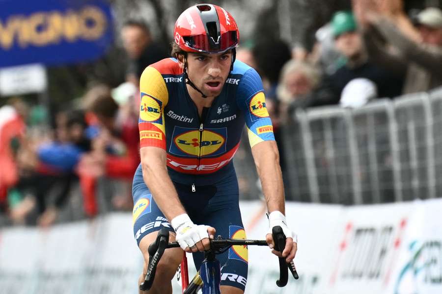 La Vuelta 2025🇪🇸 KOM⚪️🔵:

⭐️⭐️⭐️⭐️ Ciccone
⭐️⭐️⭐️ Vingegaard, Fortunato, Landa, Ayuso, Paret-Paintre
⭐️⭐️ Pellizzari, Vine, Frigo, Bisiaux, Gaudu, Castrillo
⭐️ Poels, Almeida, Cepeda, Armirail, Buitrago, Cristian R., Soler

#LaVuelta25 #lavuelta2025 #LAVUELTA
