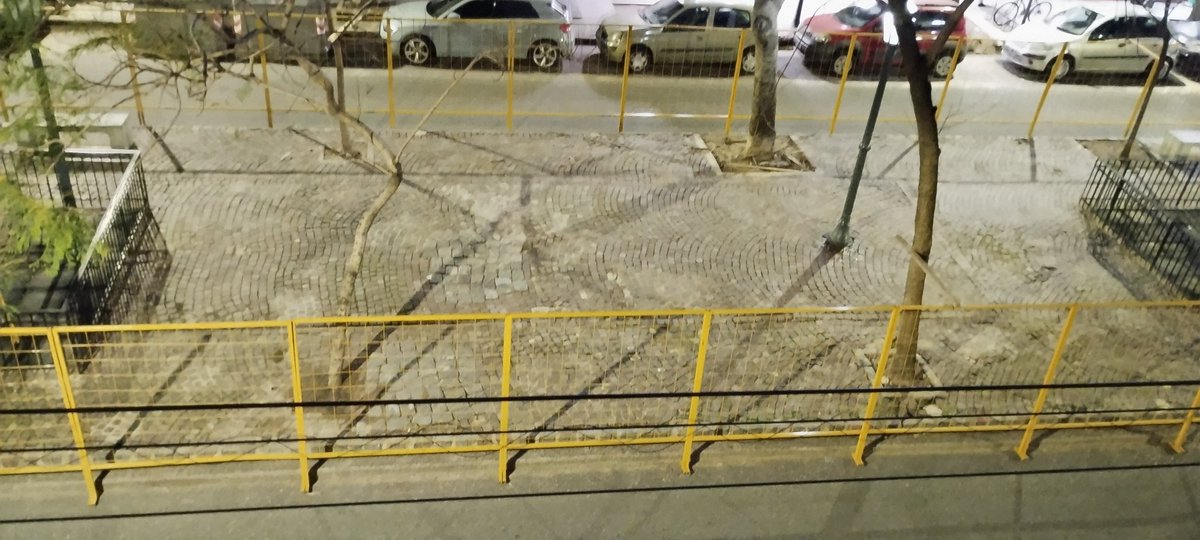 acidworld's tweet photo. Boulevard chenaut en cañitas. Ningún problema, mañana arrancan a destruirlo para volver a hacerlo. El robo no para. @AguanteCerebro @jorgemacri https://t.co/5gp0A2JaGj
