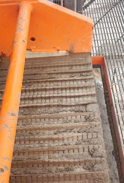 TrenchlessTech's tweet image. More flow. Finer mesh. Dryer cuttings. Introducing Dri-Cut™ screens built for demanding formations. Now in stock at @TulsaRigIron.  tulsarigiron.com/products/Dri-C…  #TrenchlessTechnology #DirectionalDrilling #SponsoredPost