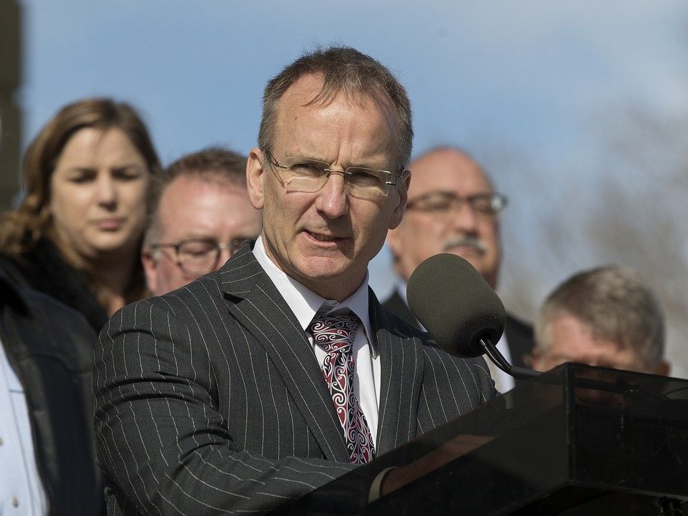 edmontonjournal's tweet image. Alberta’s governing United Conservative Party will not be demoting caucus lead on constitutional relations, Red Deer MLA Jason Stephan, after his attacks on the French language and the monarchy.

edmontonjournal.com/news/canada/uc…