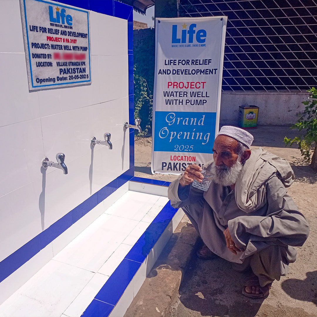 LIFEforRELIEF's tweet photo. Your charity turns Pakistan’s thirst into life.
Be the well of hope with LIFE.
https://t.co/BrtW2TQFpd
Life for Relief and Development
#WaterIsLife #Pakistan #CleanWater #HopeFlows #LIFERelief #HumanitarianAid #BeTheChange #CompassionInAction #TogetherForHumanity https://t.co/Az4Hs1flWu