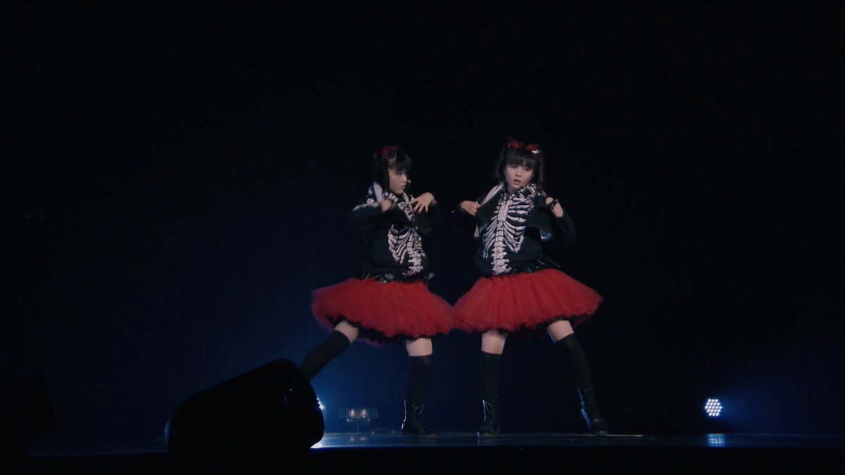 FerrariNumber's tweet image. お早う御座います😀
昨日のZepp大阪ベイサイドでサマーツアーが終わりました
サマーツアー中近くでBABYMETALの3人を見れるのと新曲の演奏で
どの会場も盛り上がってました
次は明後日のサマソニ・バンコク
ファンカムが楽しみですね
今日もよろしくお願いします🦊
＃BABYMETAL 
＃MOIMOI