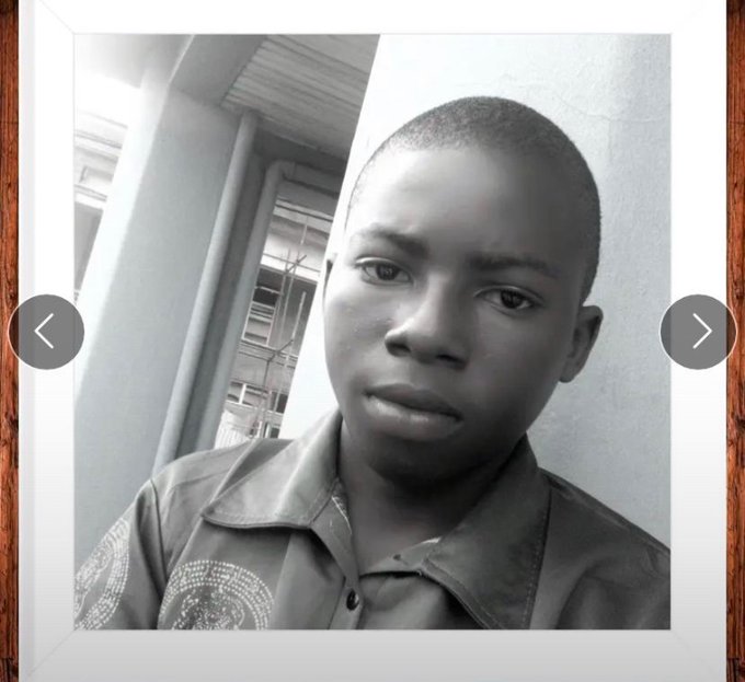 Frefroxy's tweet image. i went to a Chinese buffet with oriade once. It was $10 per head. he had to pay $30.