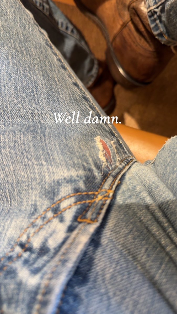 likealabamaclay's tweet photo. I like these jeans. I guess I need to patch them. https://t.co/X05xwikyu7