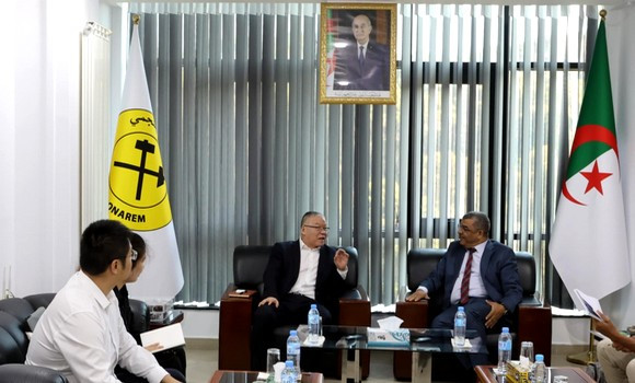 Algerie_aps's tweet photo. Mine de Gara Djebilet: discussions entre #Sonarem et la société chinoise MCC pour le développement du traitement du minerai de fer
🔗 https://t.co/WoL1u2u8Re https://t.co/N0IHBb4ufB