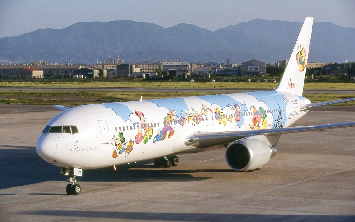 #767へ愛を込めてプラモ祭り 
本日からスタートします😁
沢山の投稿をお待ちしてます！

いつもの下ごしらえ👍
これで差込式、接着式に関係なく翼の角度固定と接着強度を狙います。
外れやすい部分なので👀
プラ板への接着剤はたっぷり。

Woody Jetと時間が許せばDream Expressで行きたいところです！