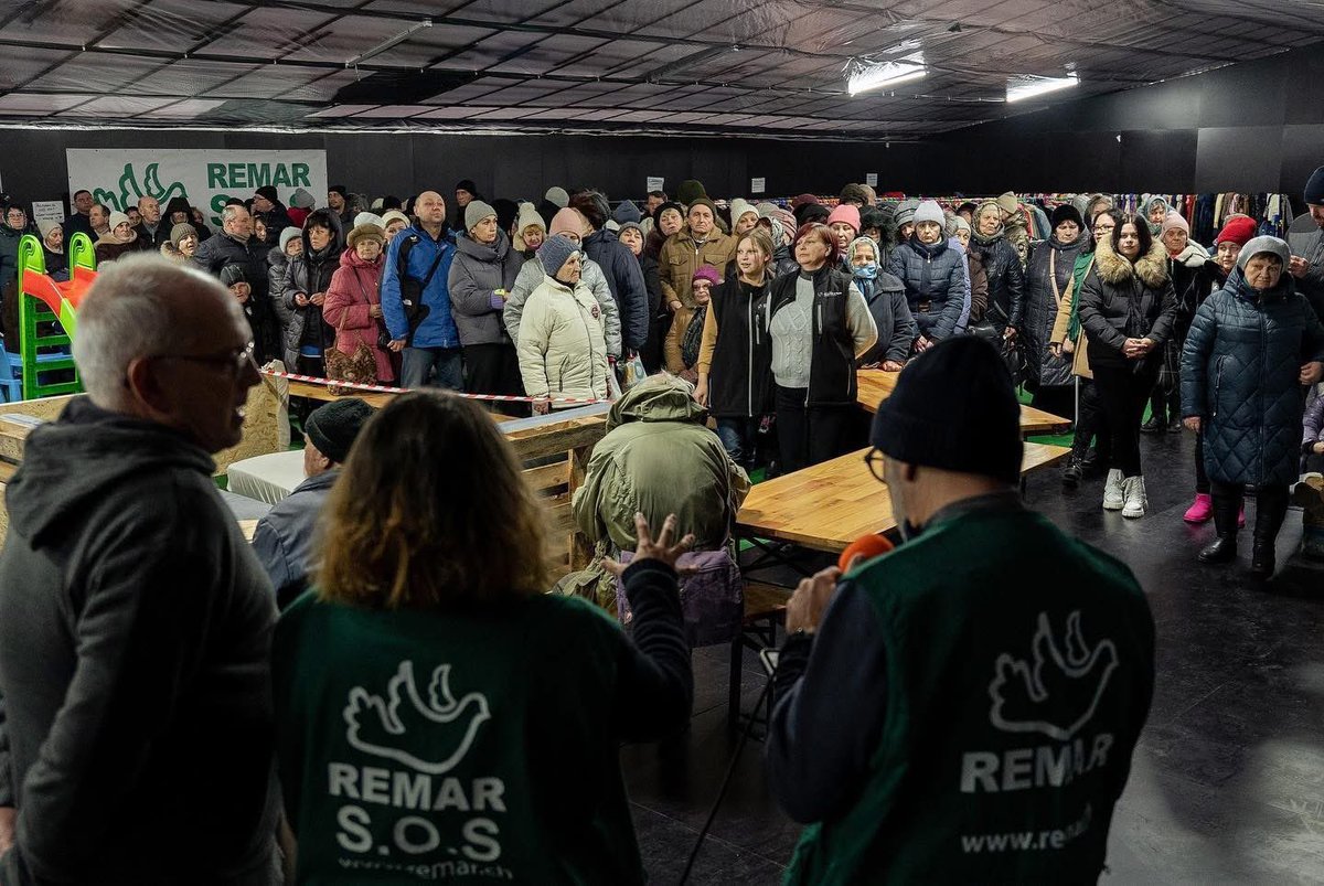 No nos podemos olvidar de las graves consecuencias que está causando en la población una guerra tan larga en el tiempo y, para la que aún no se vislumbra la paz. Mensajeros de la Paz, junto a @ongremar, seguimos con nuestra labor de ayuda en Chernivisty, Rivne, Irpin y Kiev.