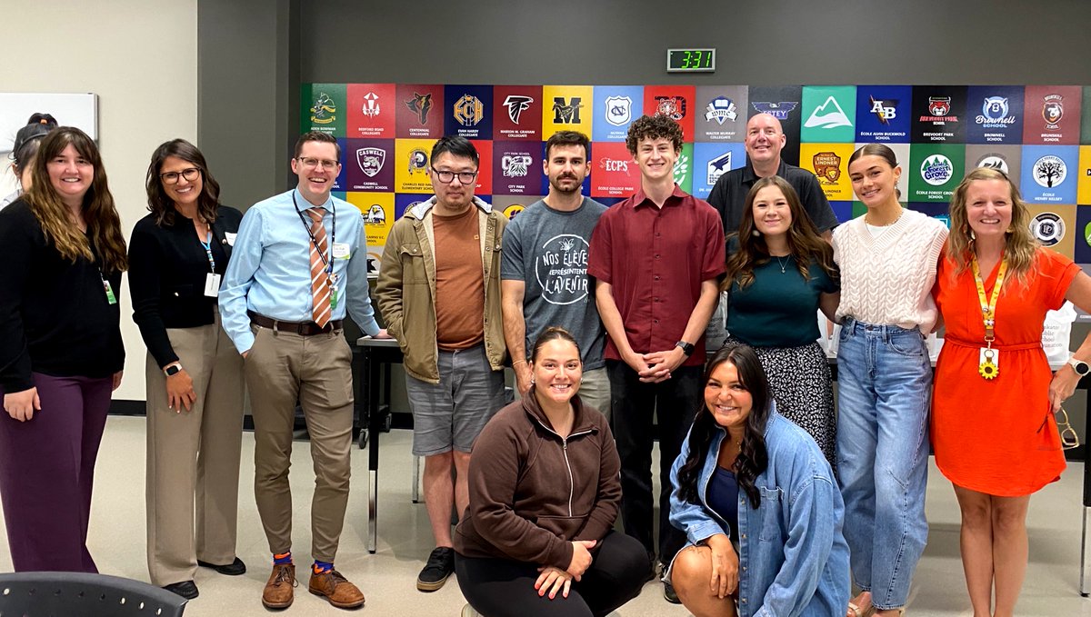 StoonPubSchools's tweet photo. Today we welcomed an amazing crew of 80+ new teachers for orientation! 👋🎉

These educators brought so much energy as they gear up for back-to-school. 🍏 It's so exciting to imagine the impact these educators will have in their careers this year and beyond! ✨💫