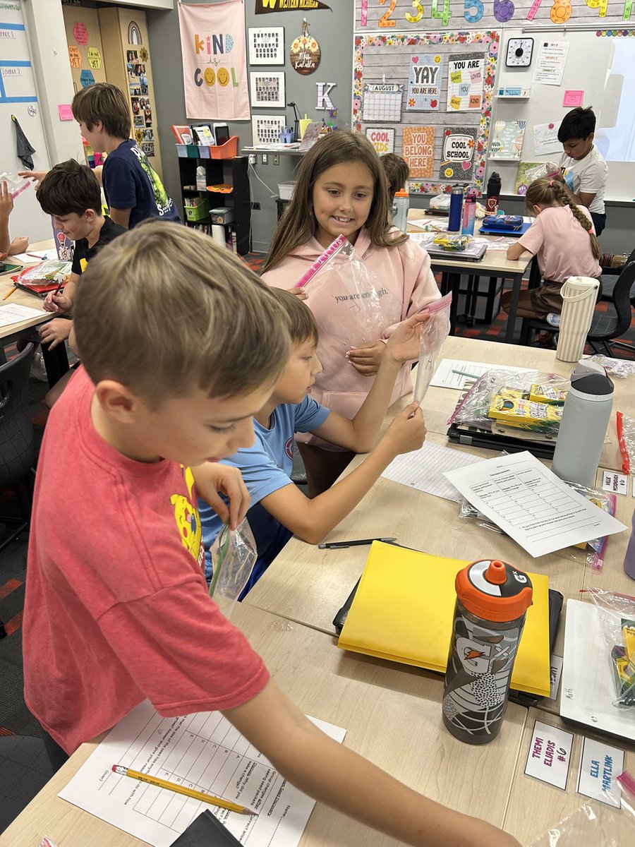 We loved this seed discovery lesson from <a href="/teacherkcasey/">Kelli Casey</a>! We had some great conversations about seeds and plants. Thanks, Mrs. Casey! #sd113a #centralcards