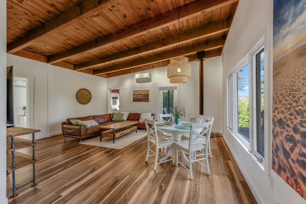 Nestled on 2.42 acres at the edge of preserved parkland, this remodeled Occidental retreat fuses privacy with light and modern comforts. A quiet escape with a pulse of nature. corcoranicon.com/listing/CA/Occ…