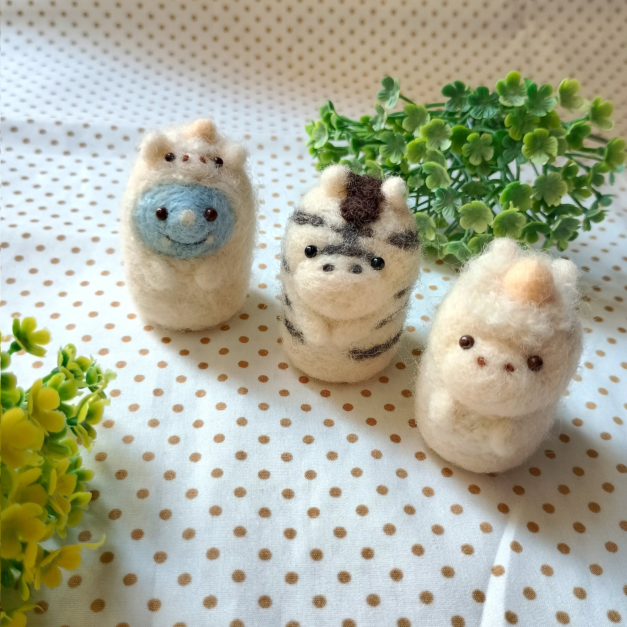 ハンドメイド 羊毛フェルト メイクーン ブラウンタビー 羊毛