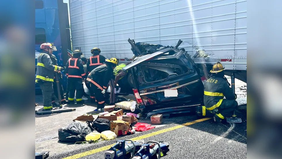Nick Sortor (@nicksortor) on Twitter photo ๐จ BREAKING: Secretary Rubio has just frozen new visas for ALL commercial truck drivers after <a href="/GavinNewsom/">Gavin Newsom</a>โs California issued a CDL to an illegal, who kiIIed three innocent people in Florida
Good!
Newsom should be held LIABLE for the passing of these folks. ๐จ BREAKING: Secretary Rubio has just frozen new visas for ALL commercial truck drivers after <a href="/GavinNewsom/">Gavin Newsom</a>โs California issued a CDL to an illegal, who kiIIed three innocent people in Florida
Good!
Newsom should be held LIABLE for the passing of these folks.