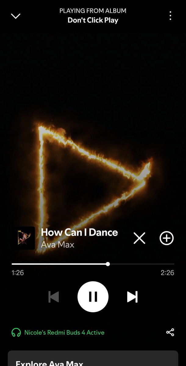 Anyone else feels like shes pushing herself here? Almost like she's straining her voice.#DontClickPlay