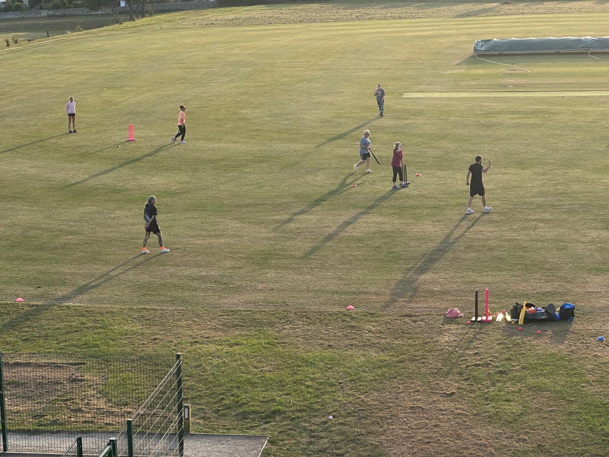 A few photos from the last ladies training session this evening, as they prepare for the first game next week at home to St Austell Cricket Club !
A huge thanks again to Nick from Cornwall Cricket who has run the sessions so well 
All support welcome for the game on the 28th 🥂🏏