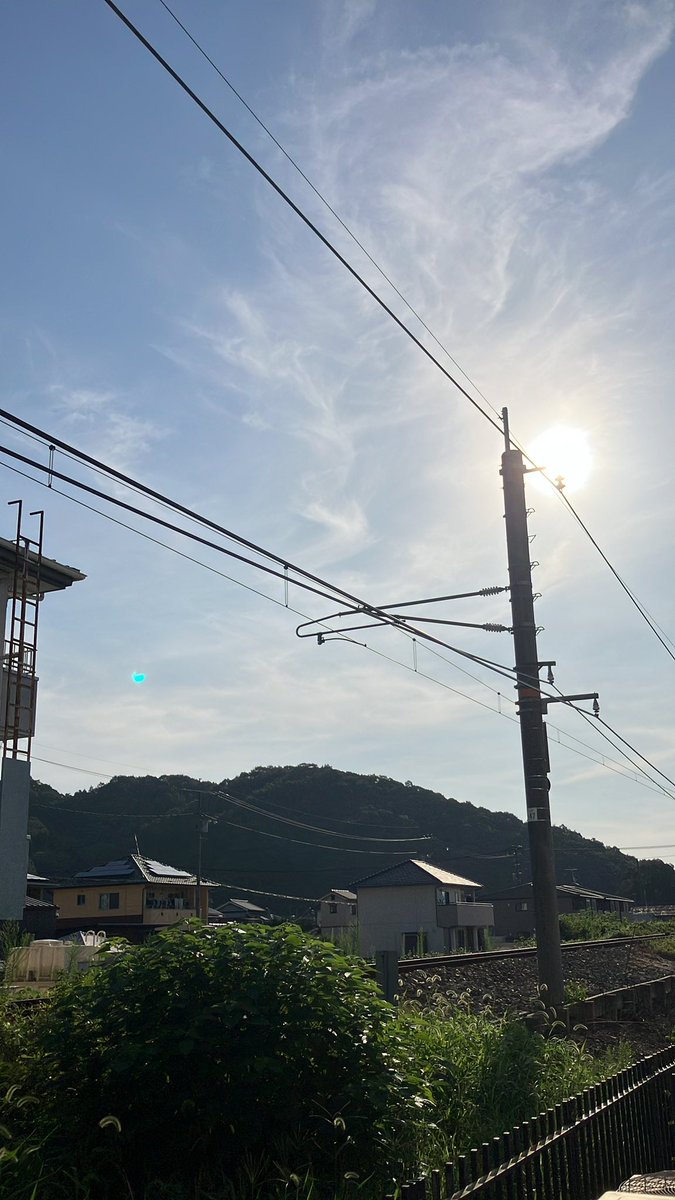 dimo_workwear's tweet photo. おはようございます！
今の気温は27℃☀️最高気温は36℃☀️甲子園決勝は、日大三VS沖縄尚学！日大三エース・近藤と沖縄尚学不動の4番安谷屋に注目！！試合は明日10時から！毎日暑い日が続きますが本日もよろしくお願いいたします！！ #企業公式が毎朝地元の天気を言い合う #企業公式相互フォロー https://t.co/010BXVdDqe