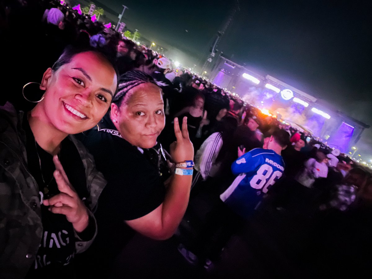 KT ⁶𓅓 (@t_ra1n) on Twitter photo My favorite <a href="/RollingLoud/">Rolling Loud</a> memory - being able to take my best friend to her 1st festival! My favorite <a href="/RollingLoud/">Rolling Loud</a> memory - being able to take my best friend to her 1st festival!