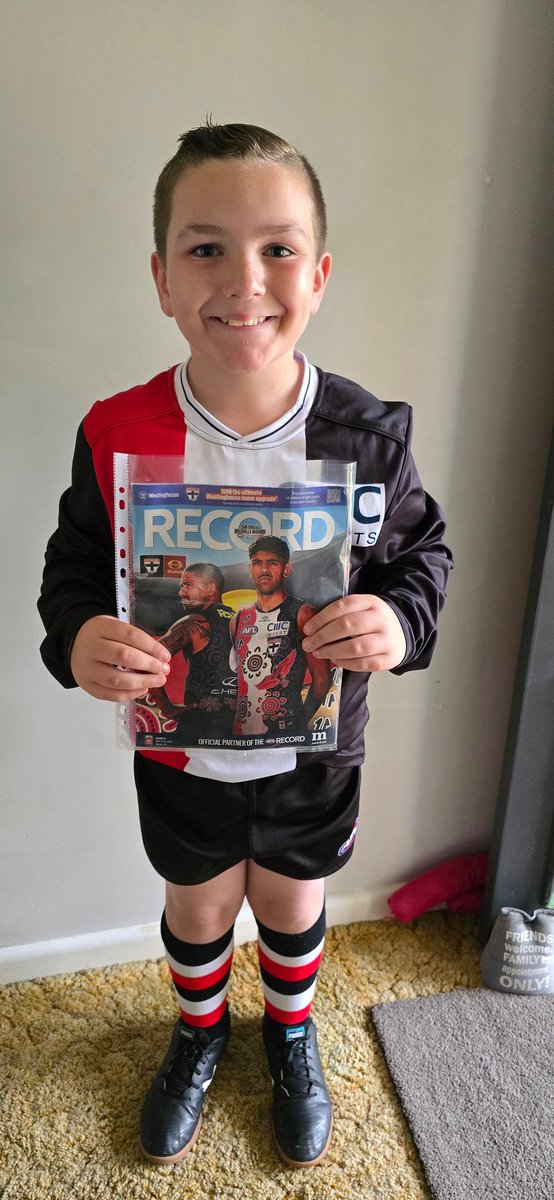 Hard choice for Ryder today @ Book Week. Lenny or Nas. <a href="/stkildafc/">St Kilda FC</a> #SaintsFooty