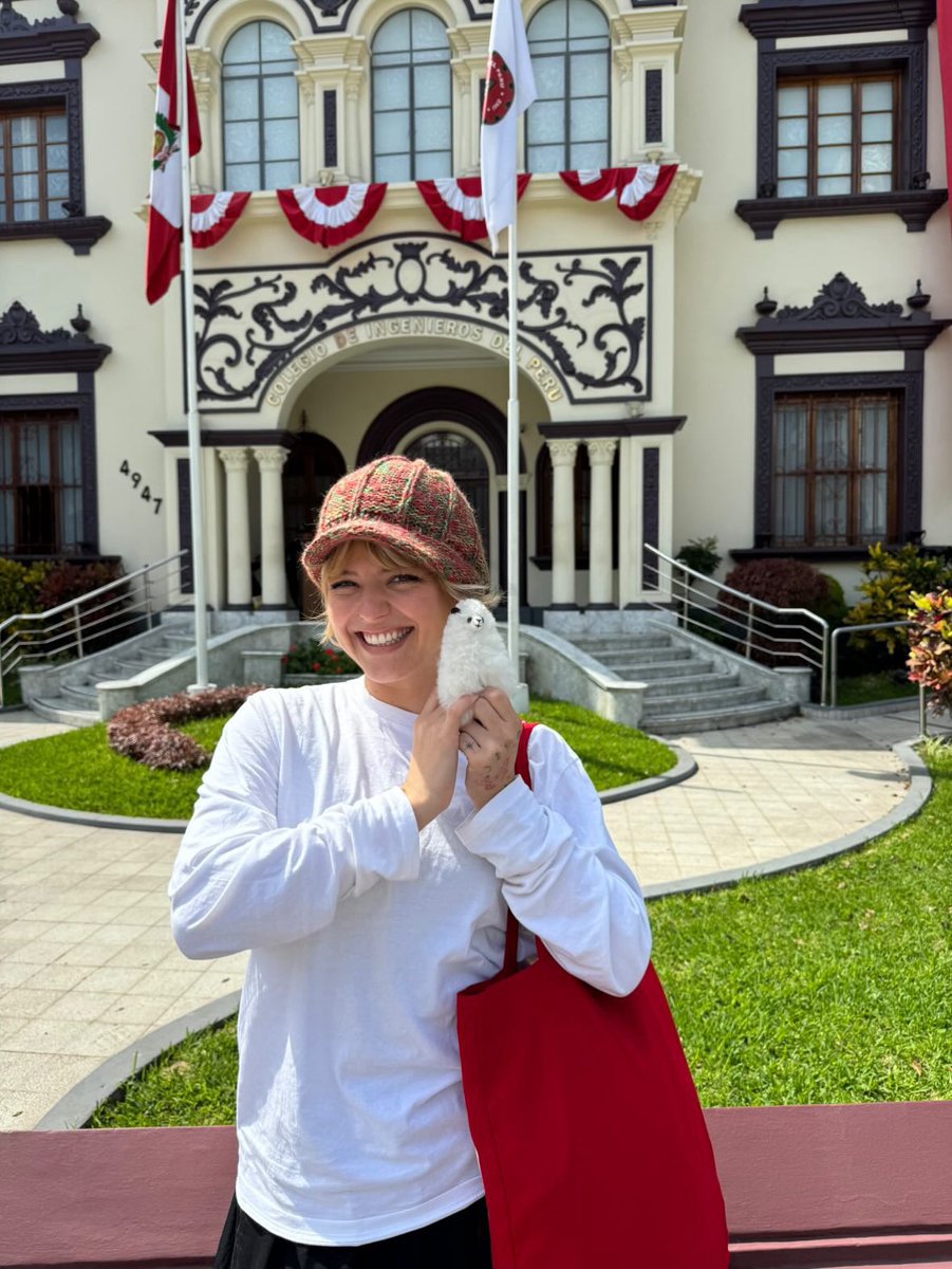 Que emoción por nuestras amigas peruanas, pero más emoción saber que LATAM ama a Alba Reche